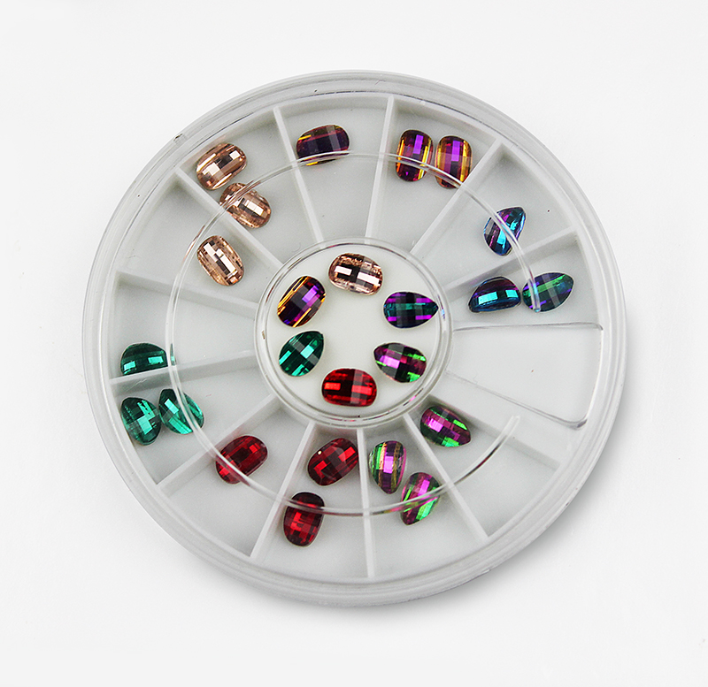 nail art rhinestones